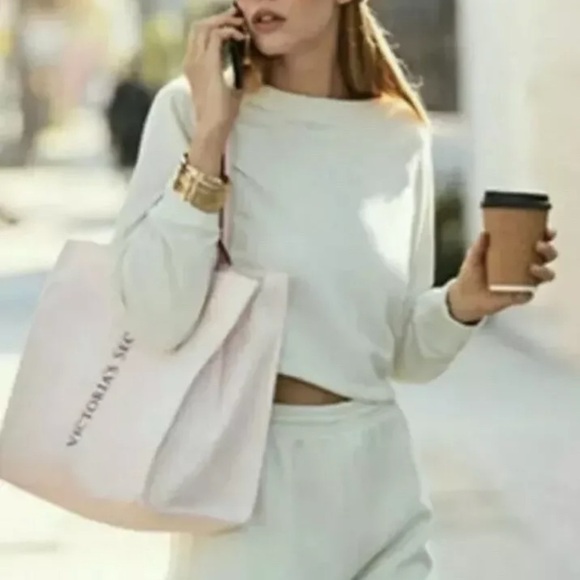 VICTORIAS SECRET WHITE PINK STRIPED TOTE BAG - Picture 1 of 5
